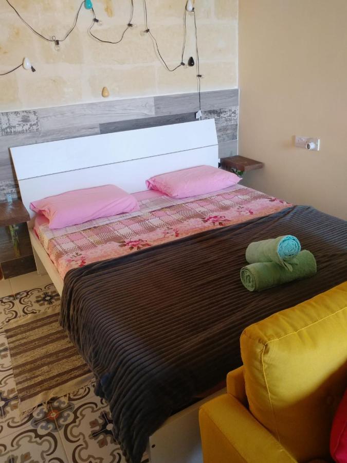 Triesti Home Victoria Bagian luar foto