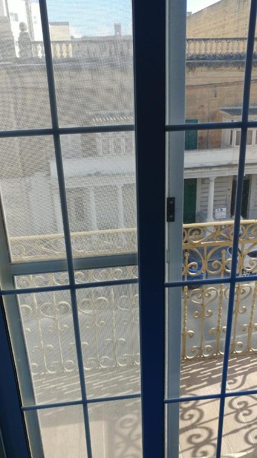 Triesti Home Victoria Bagian luar foto